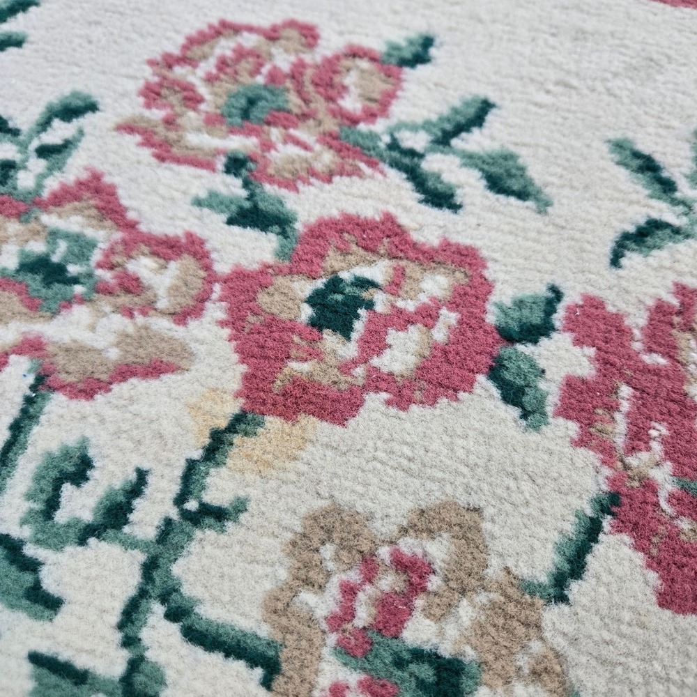 Floral Rose Accent Rug Area Rug Cream Pink Green Fringe USA 47" x 71 in - Picture 7 of 12